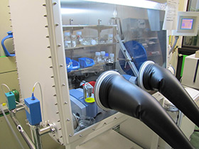 Glovebox for analytics (cyclic voltammetry, IR spectroscopy)